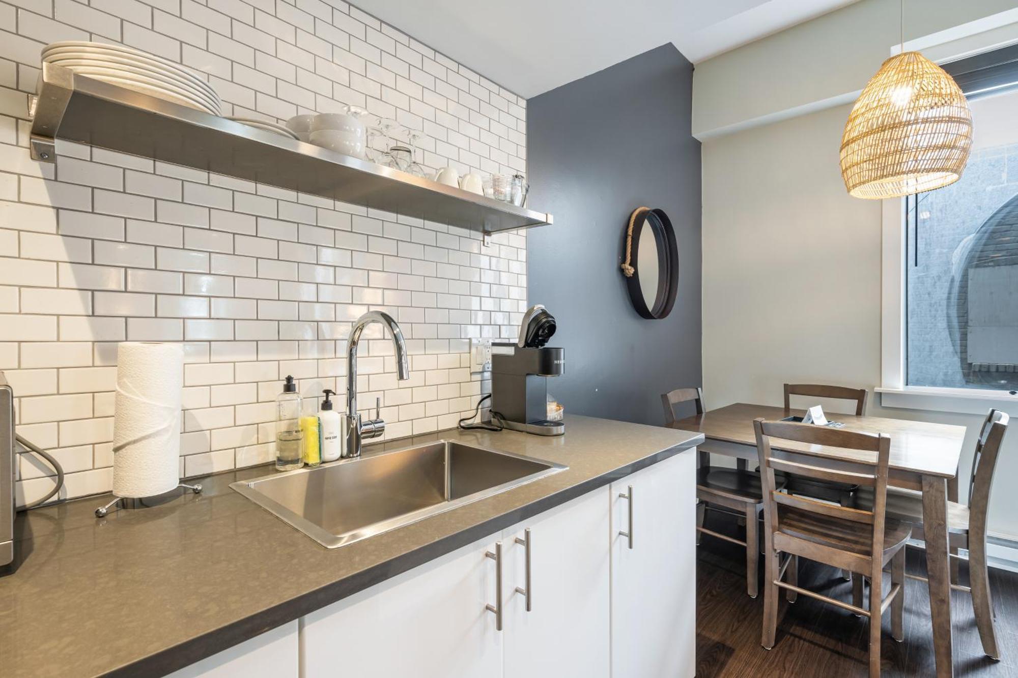 Oxford Apartment By At Mine Hospitality Seattle Buitenkant foto