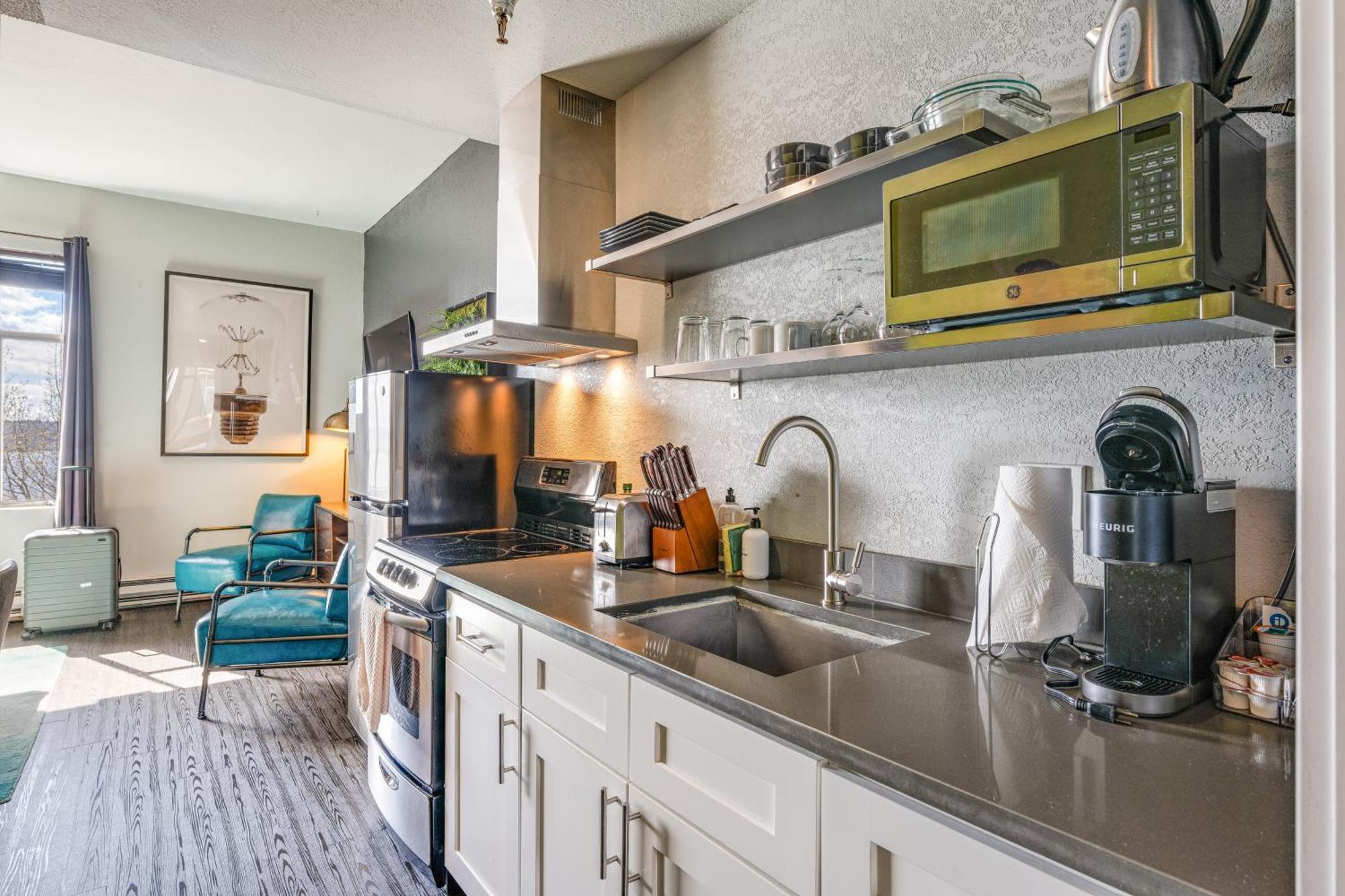 Oxford Apartment By At Mine Hospitality Seattle Buitenkant foto