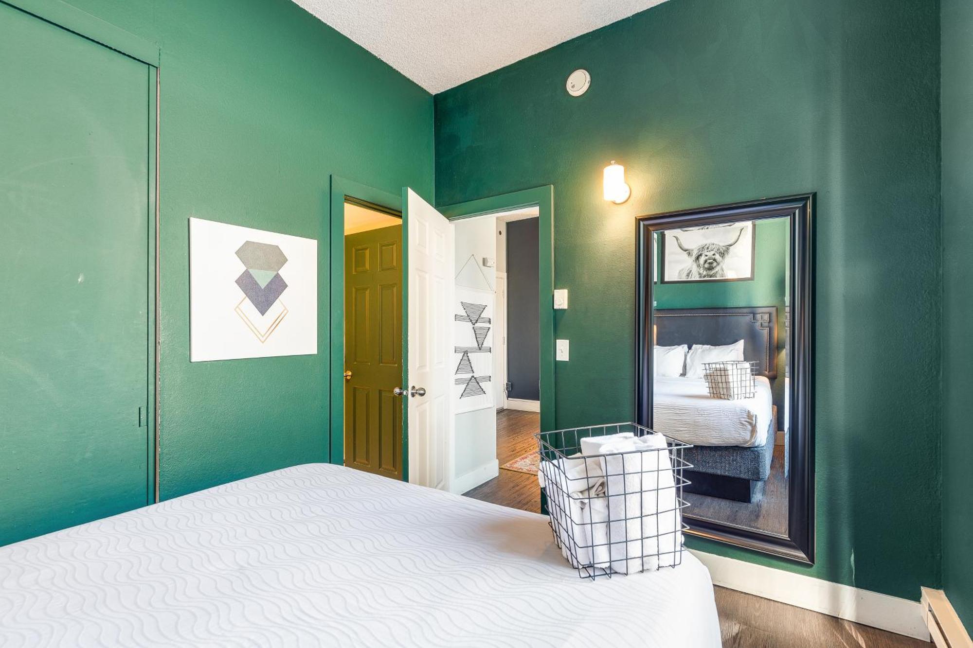 Oxford Apartment By At Mine Hospitality Seattle Buitenkant foto