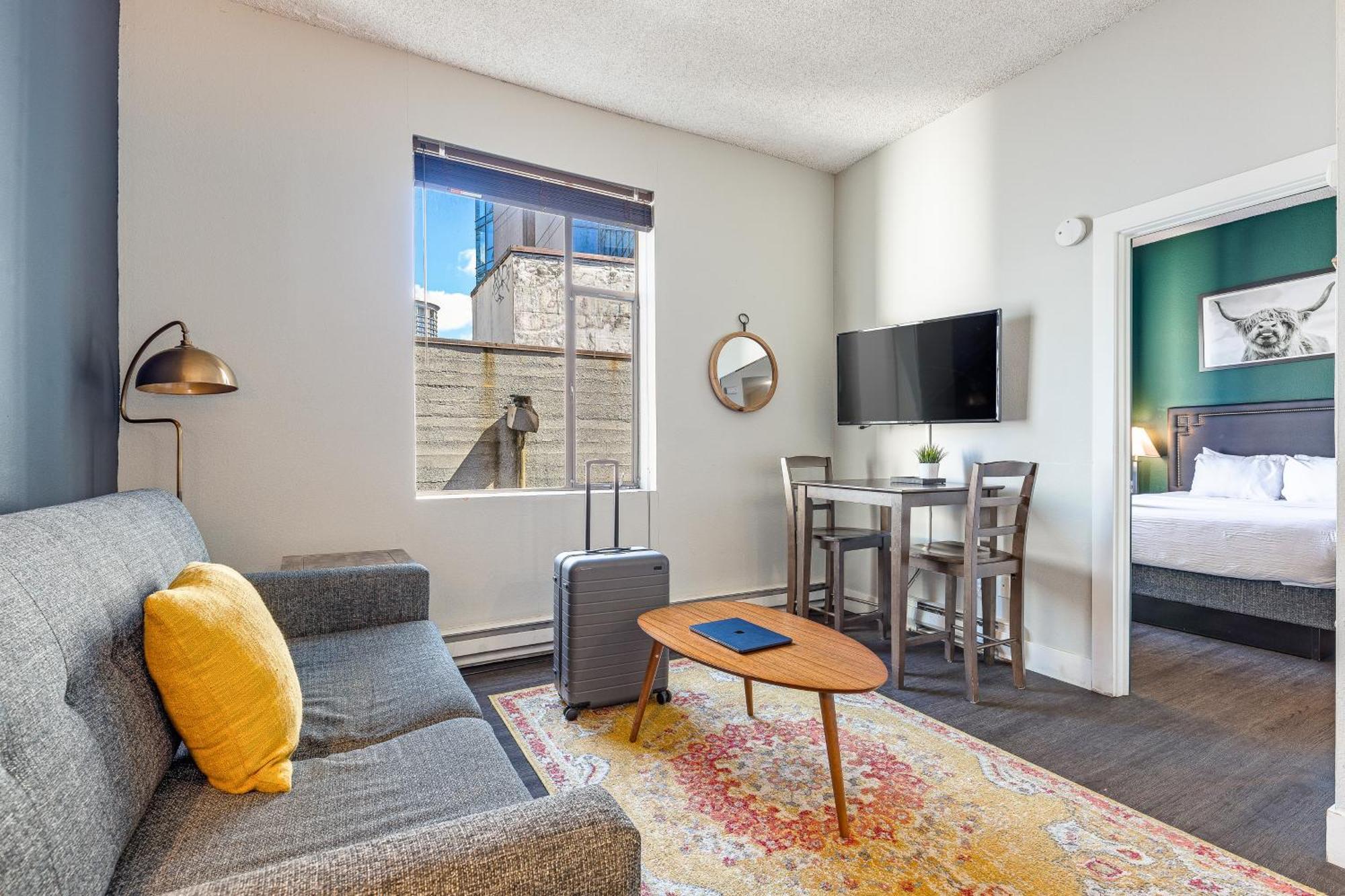 Oxford Apartment By At Mine Hospitality Seattle Buitenkant foto
