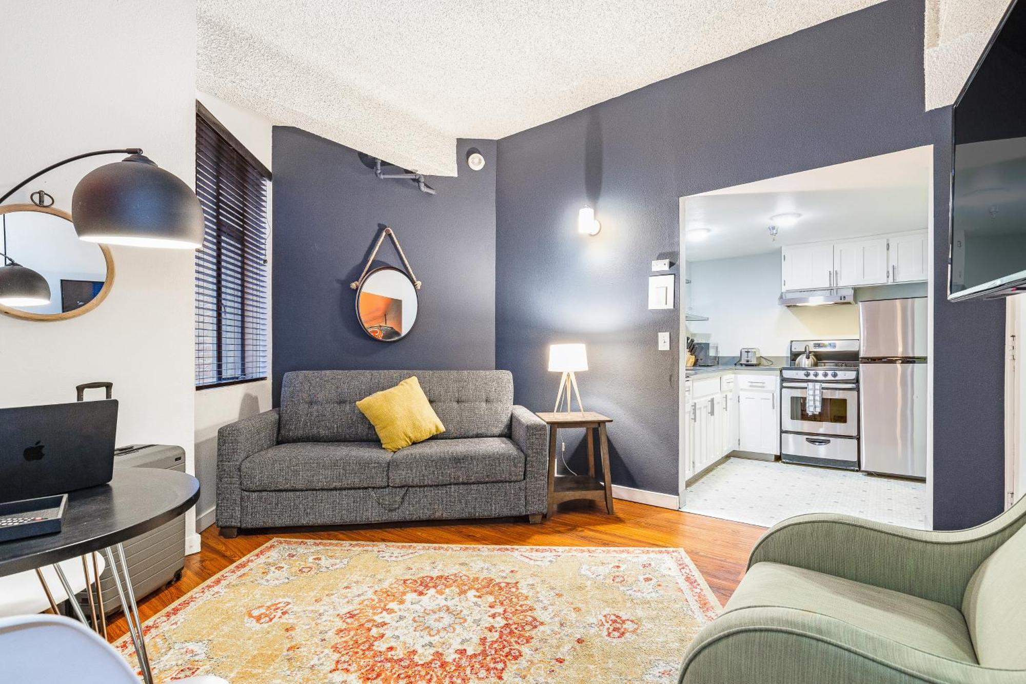 Oxford Apartment By At Mine Hospitality Seattle Buitenkant foto